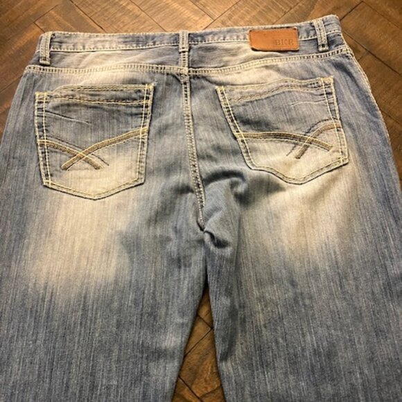 BKE Men Buckle Tyler Bootcut Jeans - Picture 3 of 8